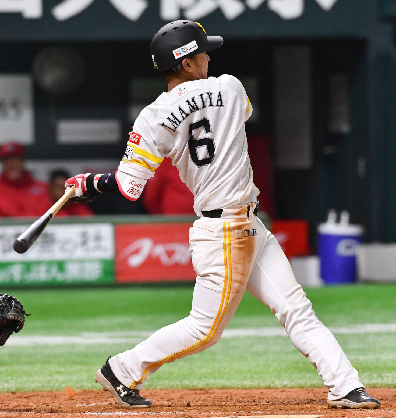 ソフトバンク対広島　4回裏ソフトバンク1死満塁、今宮は勝ち越しの2点適時左二塁打を放つ（撮影・岩下翔太）