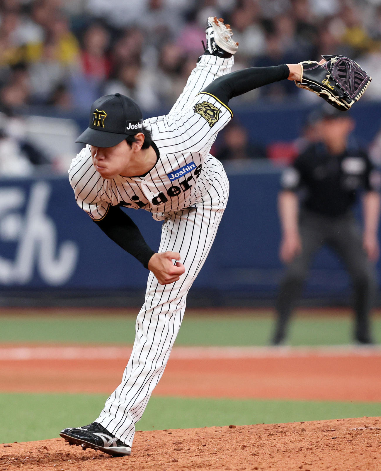 阪神対オリックス　8回表、阪神4番手で登板する工藤（撮影・加藤哉）