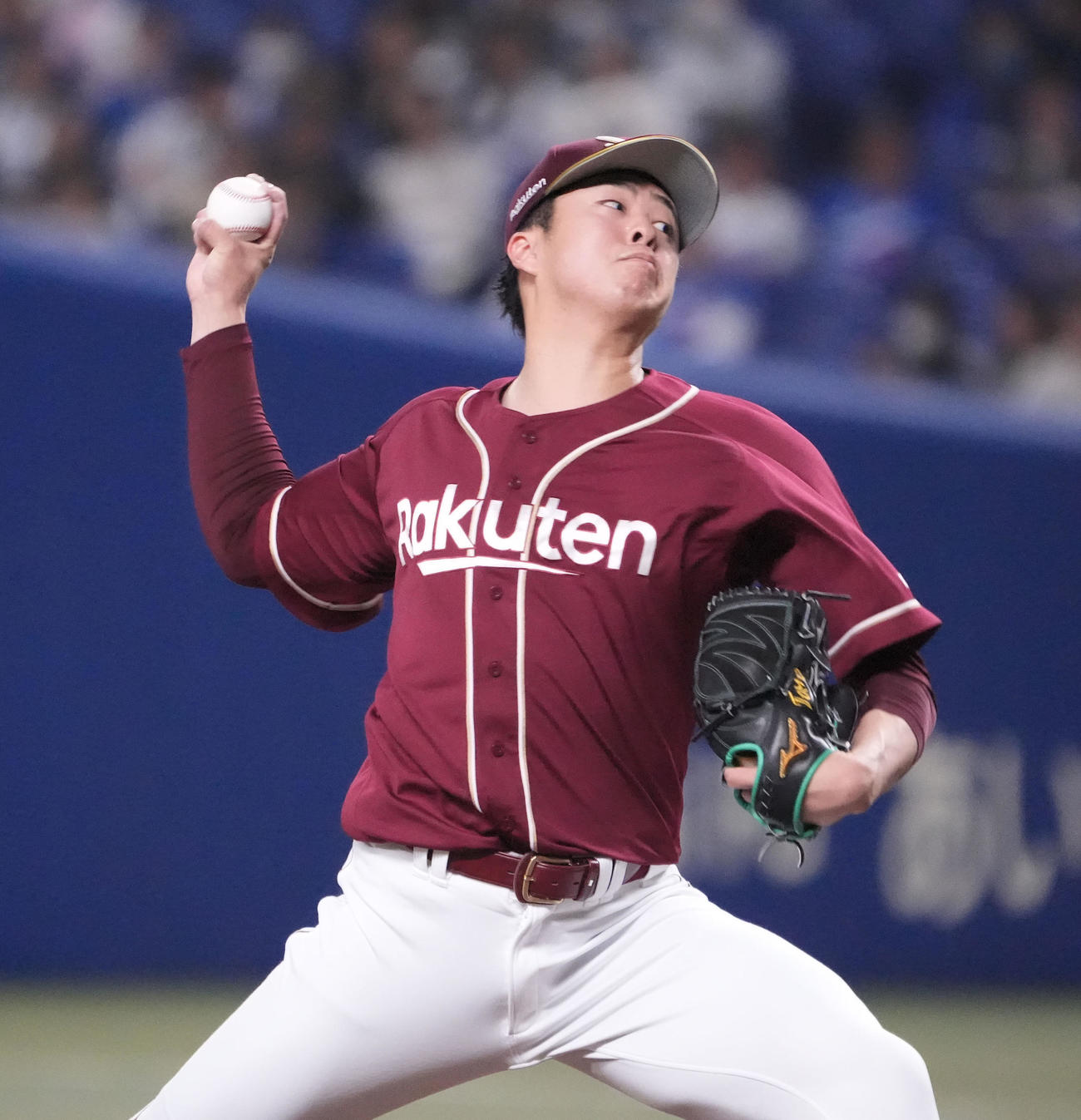 中日対楽天　1回裏、登板する楽天先発の松井（撮影・森本幸一）