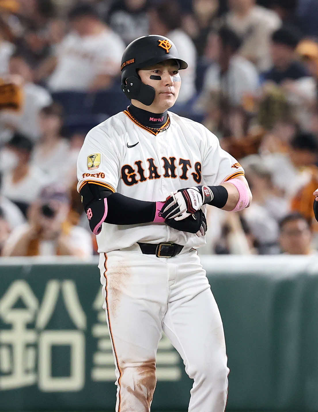 巨人対ロッテ　6回裏巨人2死二塁、丸は右前適時打を放つ（撮影・鈴木正人）　