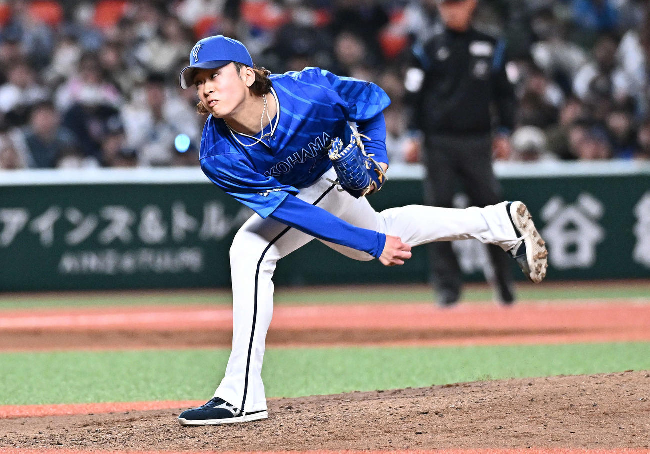 西武対DeNA 9回裏、DeNA6番手で登板し試合を締めた入江（撮影・滝沢徹郎）