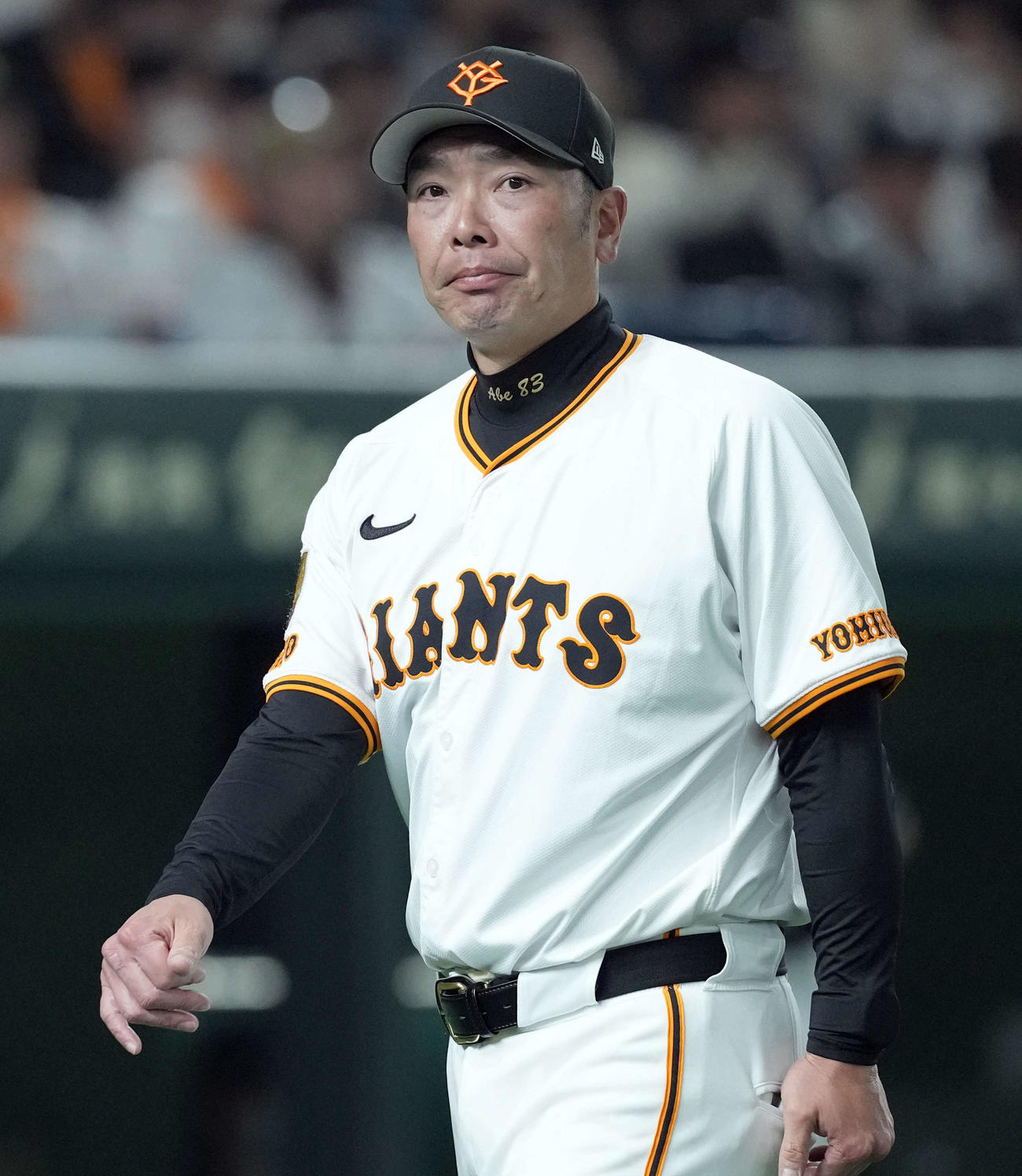 巨人対ロッテ　ロッテに引き分けた巨人阿部監督（撮影・たえ見朱実）