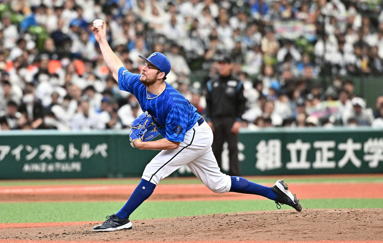 西武対DeNA DeNA先発のバウアー（撮影・滝沢徹郎）