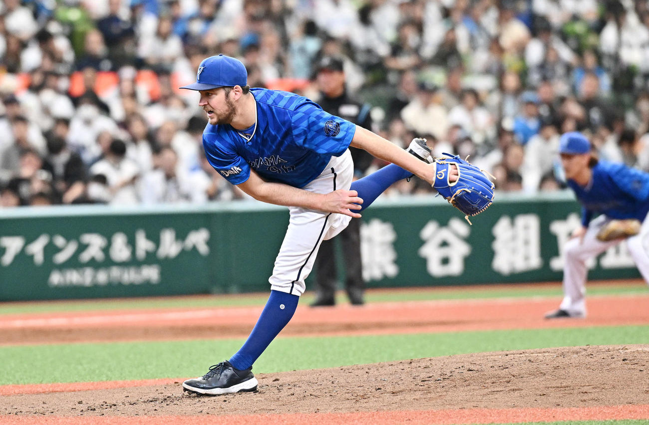 西武対DeNA DeNA先発のバウアー（撮影・滝沢徹郎）