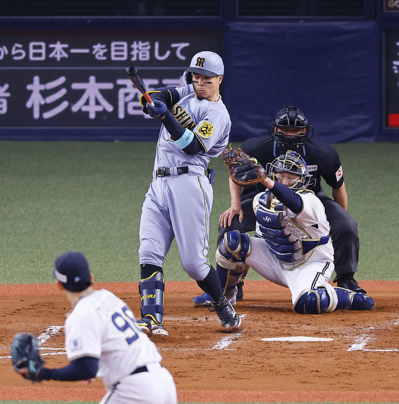 オリックス対阪神　3回表阪神2死、佐藤輝は三振に倒れる（撮影・藤尾明華）