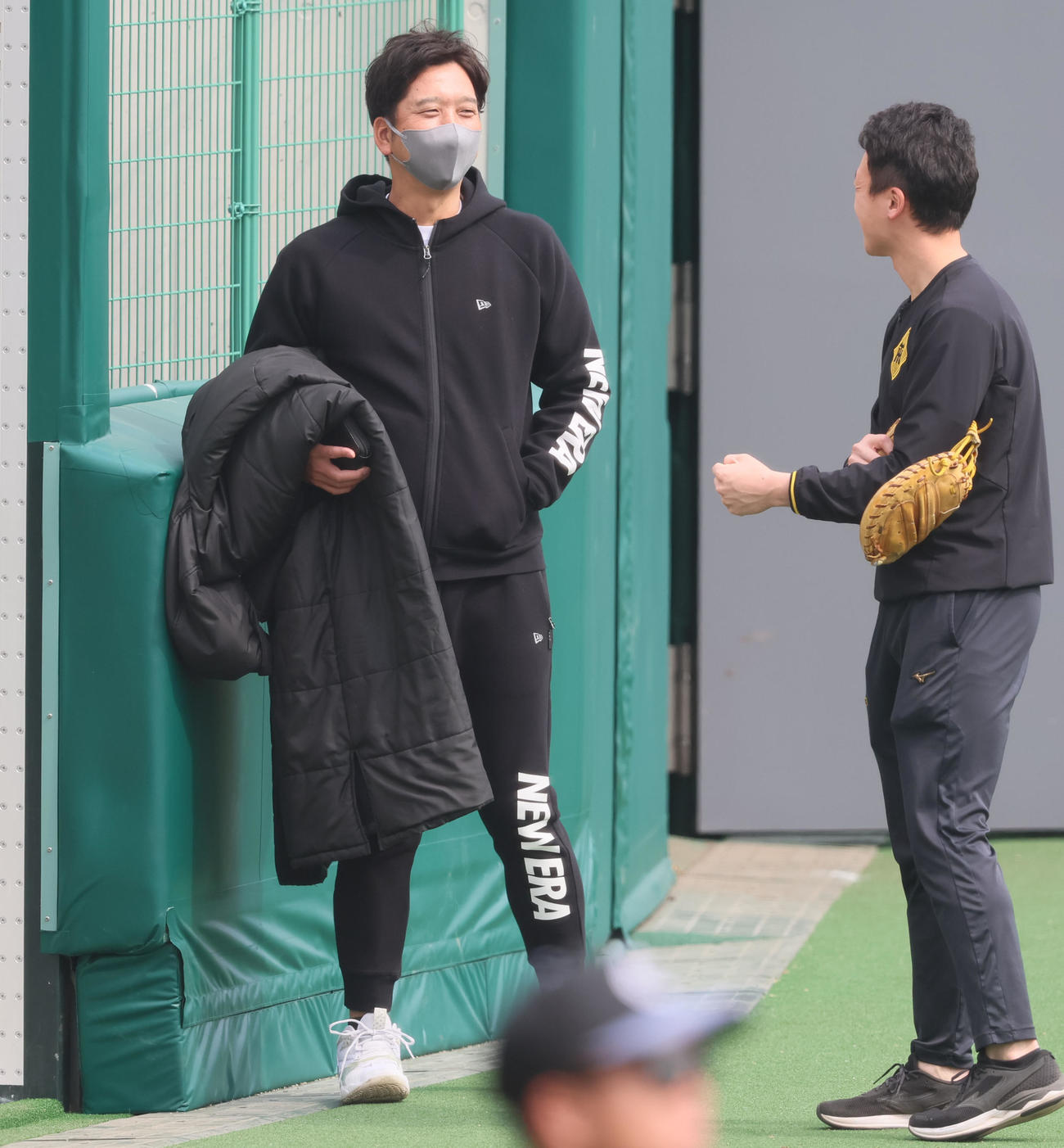 投手指名練習を視察に訪れた藤川監督（撮影・加藤哉）