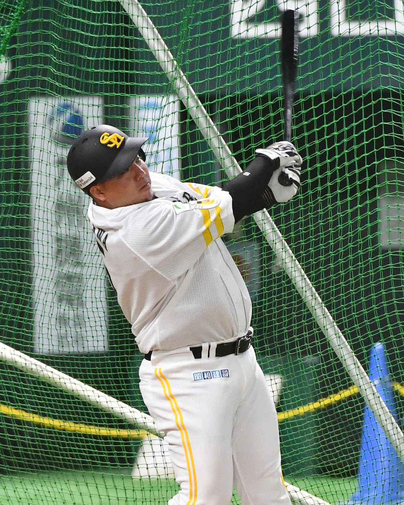 フリー打撃を行うソフトバンク山川（撮影・岩下翔太）