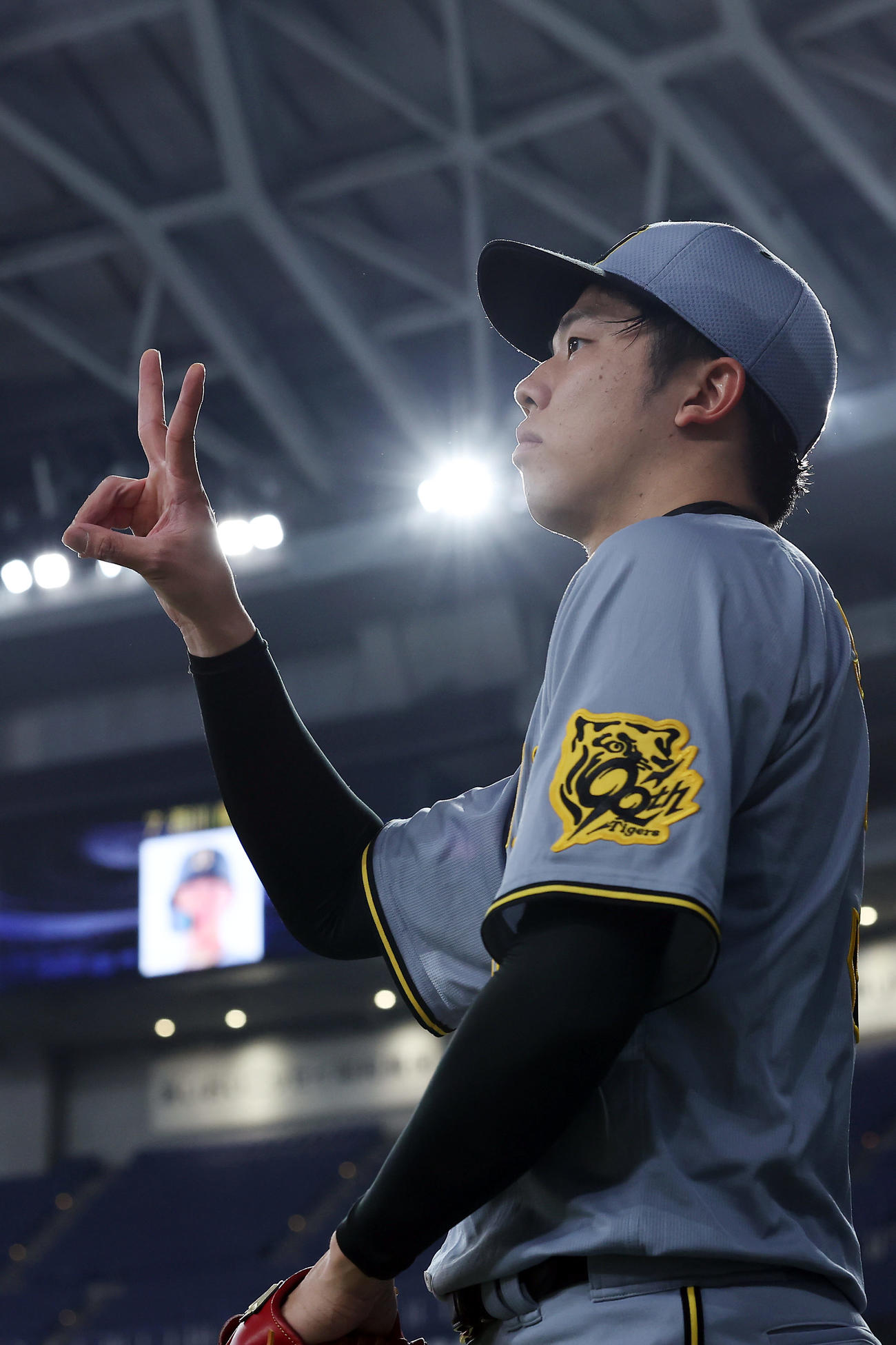 ウエスタン・リーグ　オリックス対阪神　4回裏の投球に備える阪神才木（撮影・前田充）