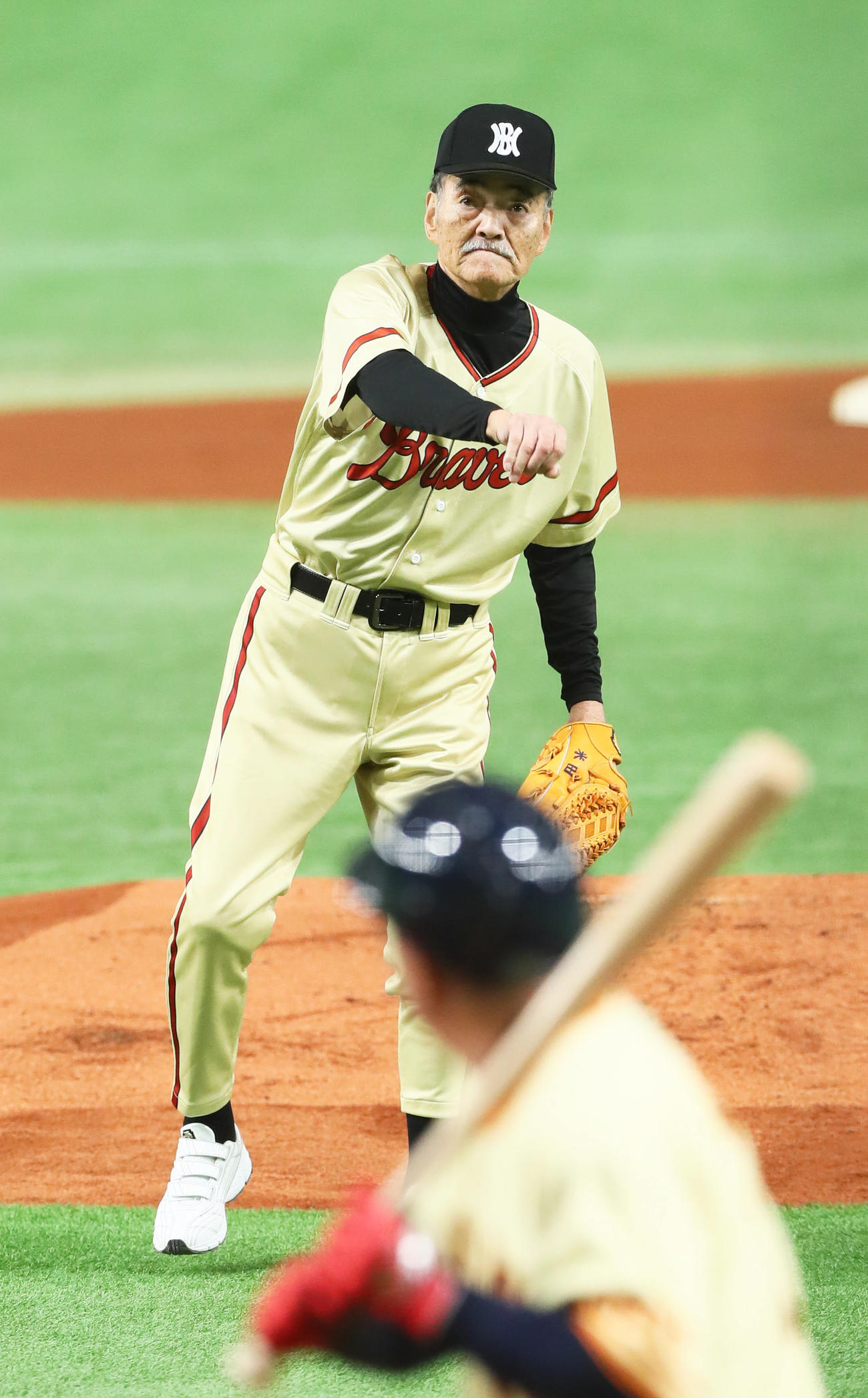 2018年11月24日、名球会ベースボールフェスティバルで始球式を行った米田哲也氏