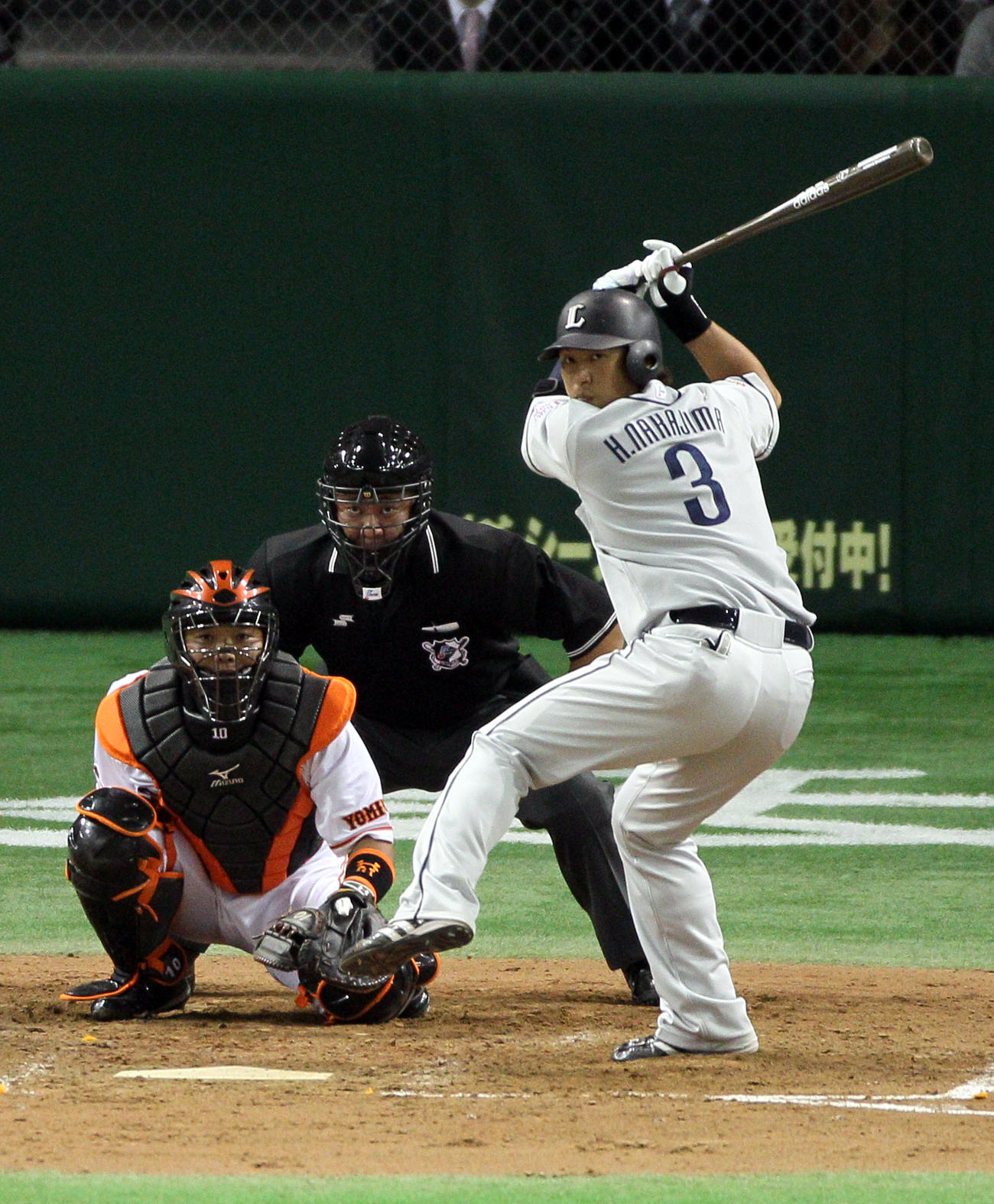 打席に立つ西武中島裕之（2011年3月撮影）