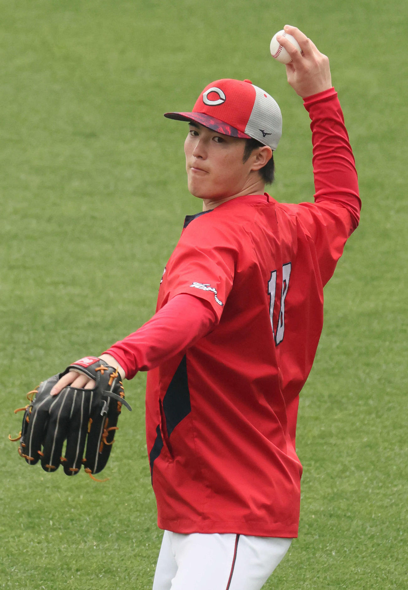 キャッチボールをする森下（撮影・加藤孝規）
