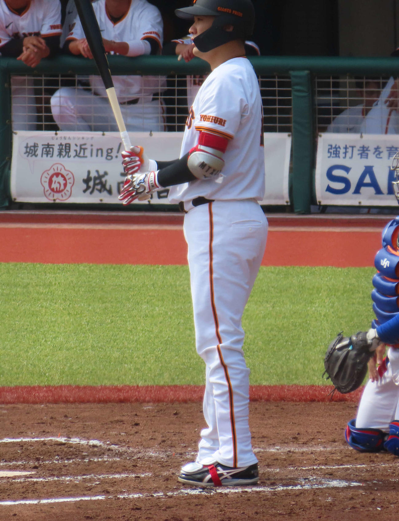巨人対オイシックス　今季初めて打席に立つ巨人田中将（撮影・水谷京裕）