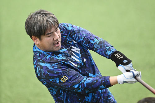 西武】現役引退の中島宏之に“弟獅子”たちもねぎらい 「なんとも寂しい