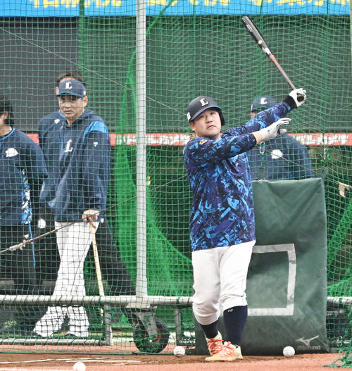 西武】現役引退の中島宏之に“弟獅子”たちもねぎらい 「なんとも寂しい