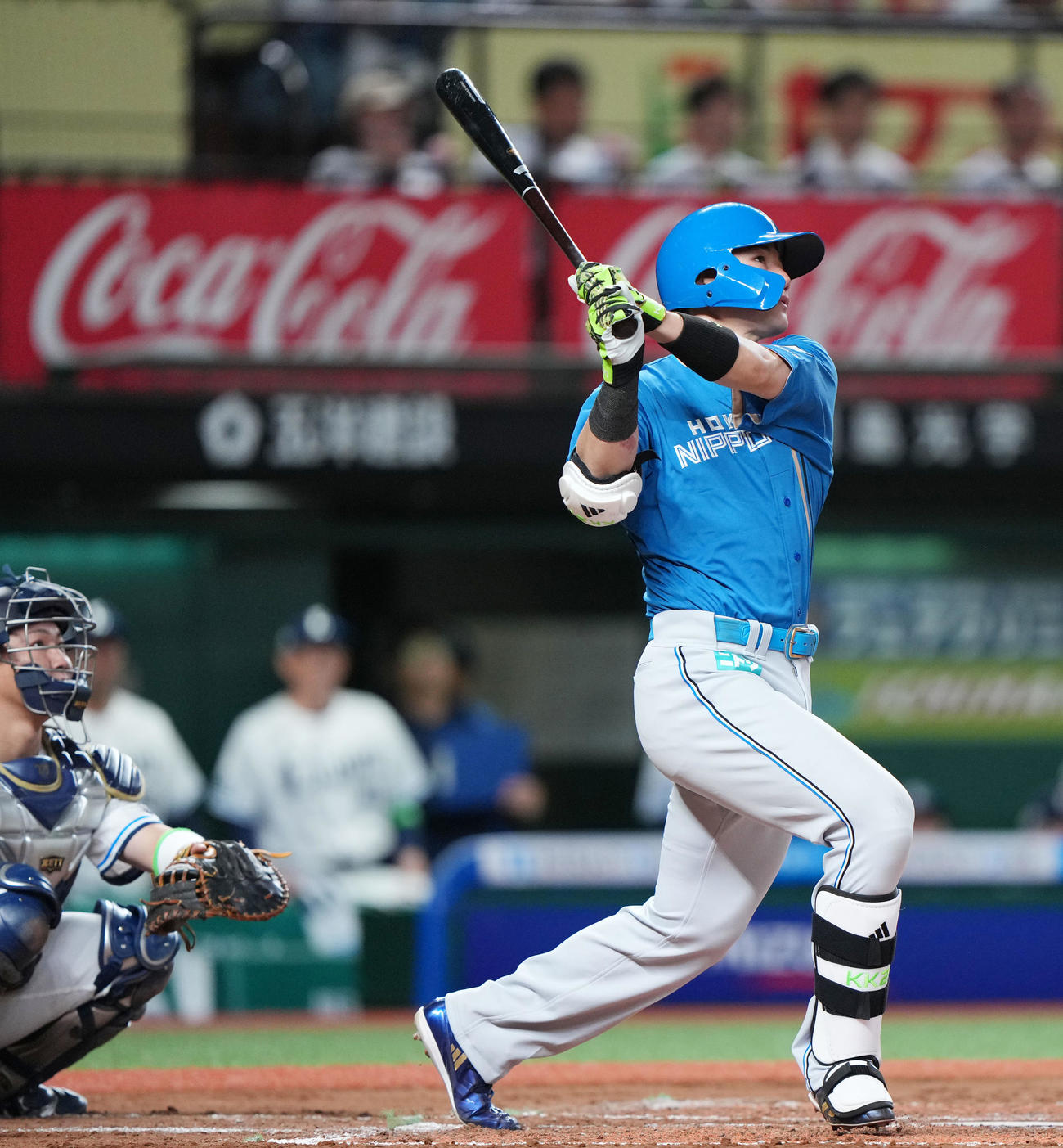 西武対日本ハム　7回表日本ハム無死、右越え本塁打を放つ清宮（撮影・横山健太）