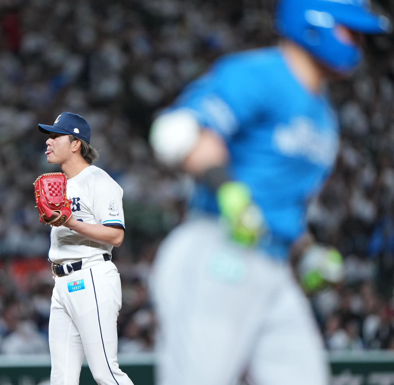 西武対日本ハム　7回表日本ハム無死、清宮（右）に右越え本塁打を浴びる今井（撮影・横山健太）