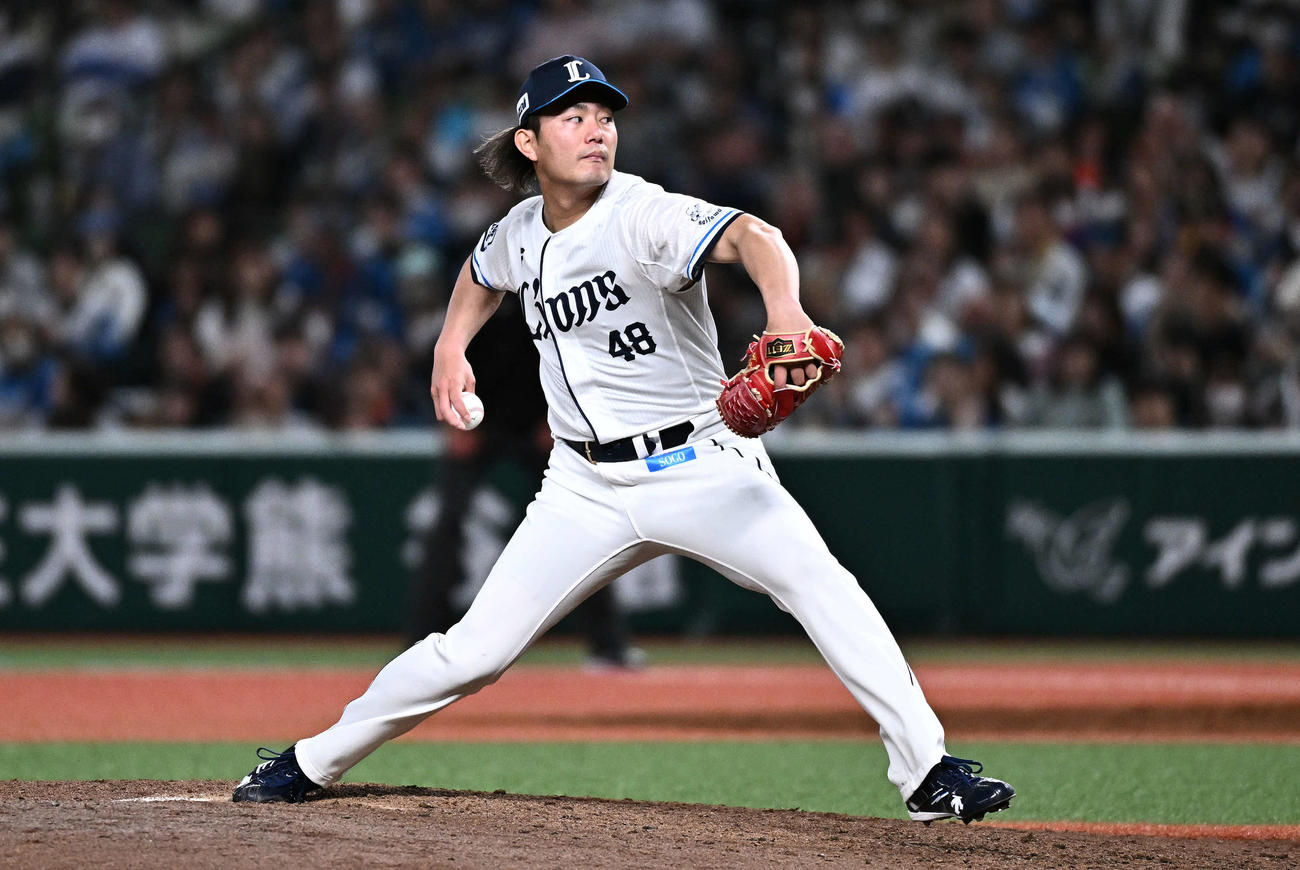 西武対日本ハム　9回表、力投する西武先発の今井（撮影・滝沢徹郎）