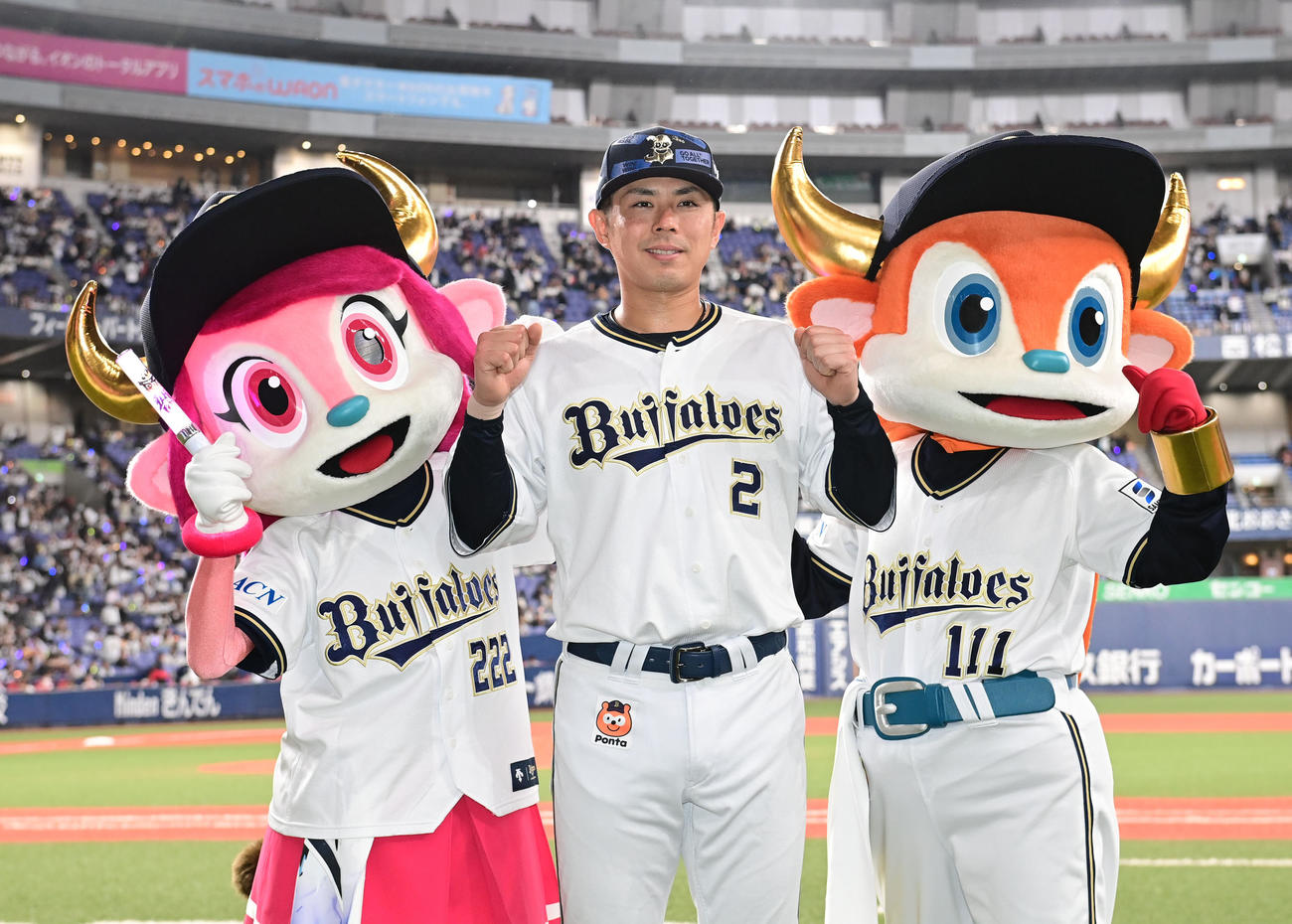 オリックス対楽天　サヨナラ打を放ったオリックス若月はポーズ（撮影・和賀正仁）