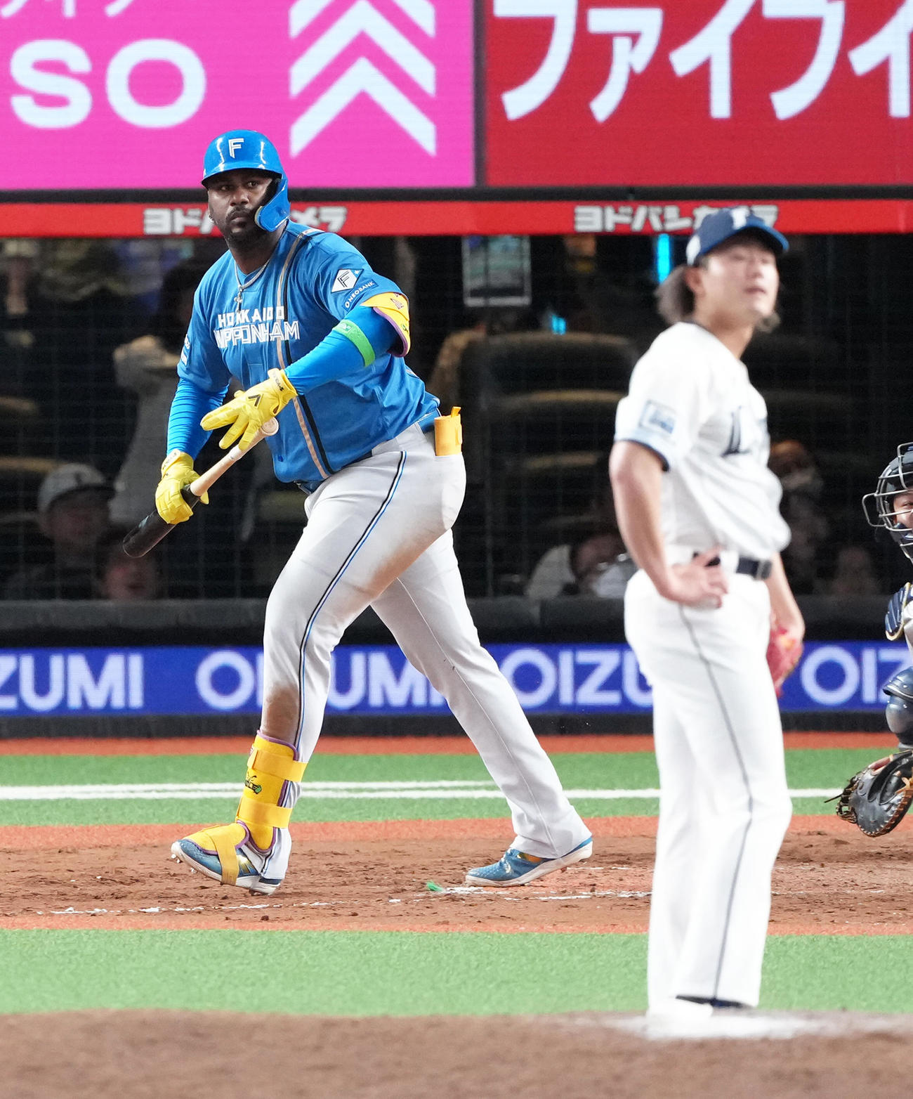西武対日本ハム　9回表日本ハム2死、レイエスはソロ本塁打を放つ。投手今井（撮影・足立雅史）