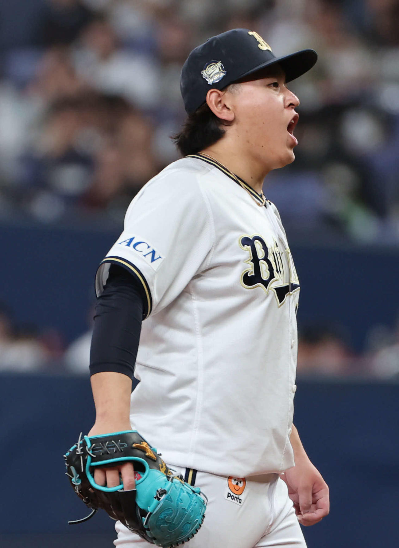 オリックス対楽天　6回表楽天2死、宮城は田中和を三振に打ち取り叫ぶ（撮影・西尾就之）