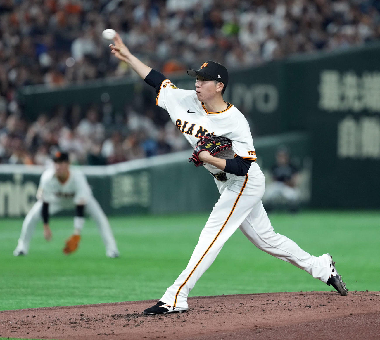 巨人対ヤクルト　巨人の先発戸郷（撮影・たえ見朱実）