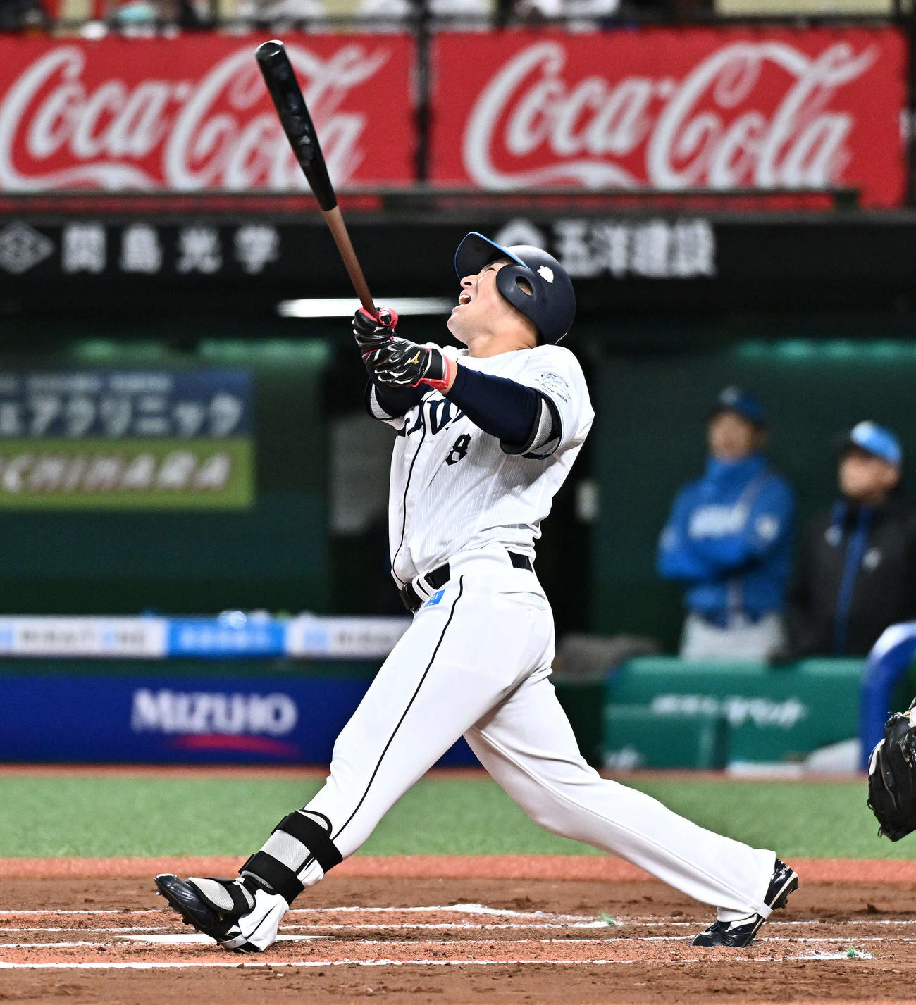 西武対日本ハム　6回裏西武1死一、三塁、渡部聖は二飛に倒れる（撮影・滝沢徹郎）