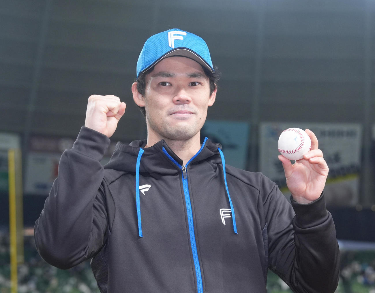 西武対日本ハム　移籍後初勝利を挙げた日本ハム福谷（撮影・足立雅史）