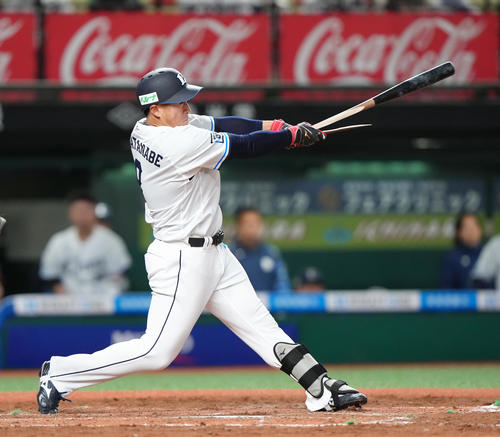 西武】ドラ2渡部聖弥プロ初打点も延長でフライ見失う…ボールを「探し