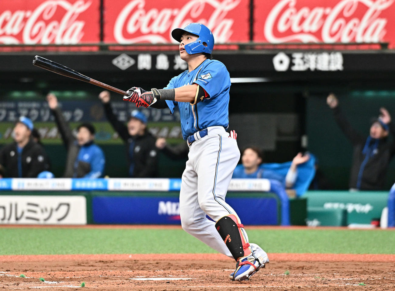 西武対日本ハム　3回表日本ハム1死一、二塁、野村は左越え3点本塁打を放つ（撮影・滝沢徹郎）