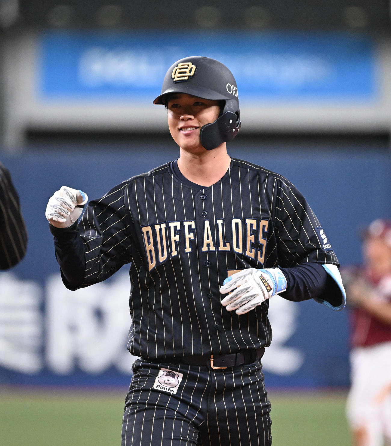 オリックス対楽天　8回裏オリックス2死一、二塁、右前適時打を放った太田（撮影・和賀正仁）