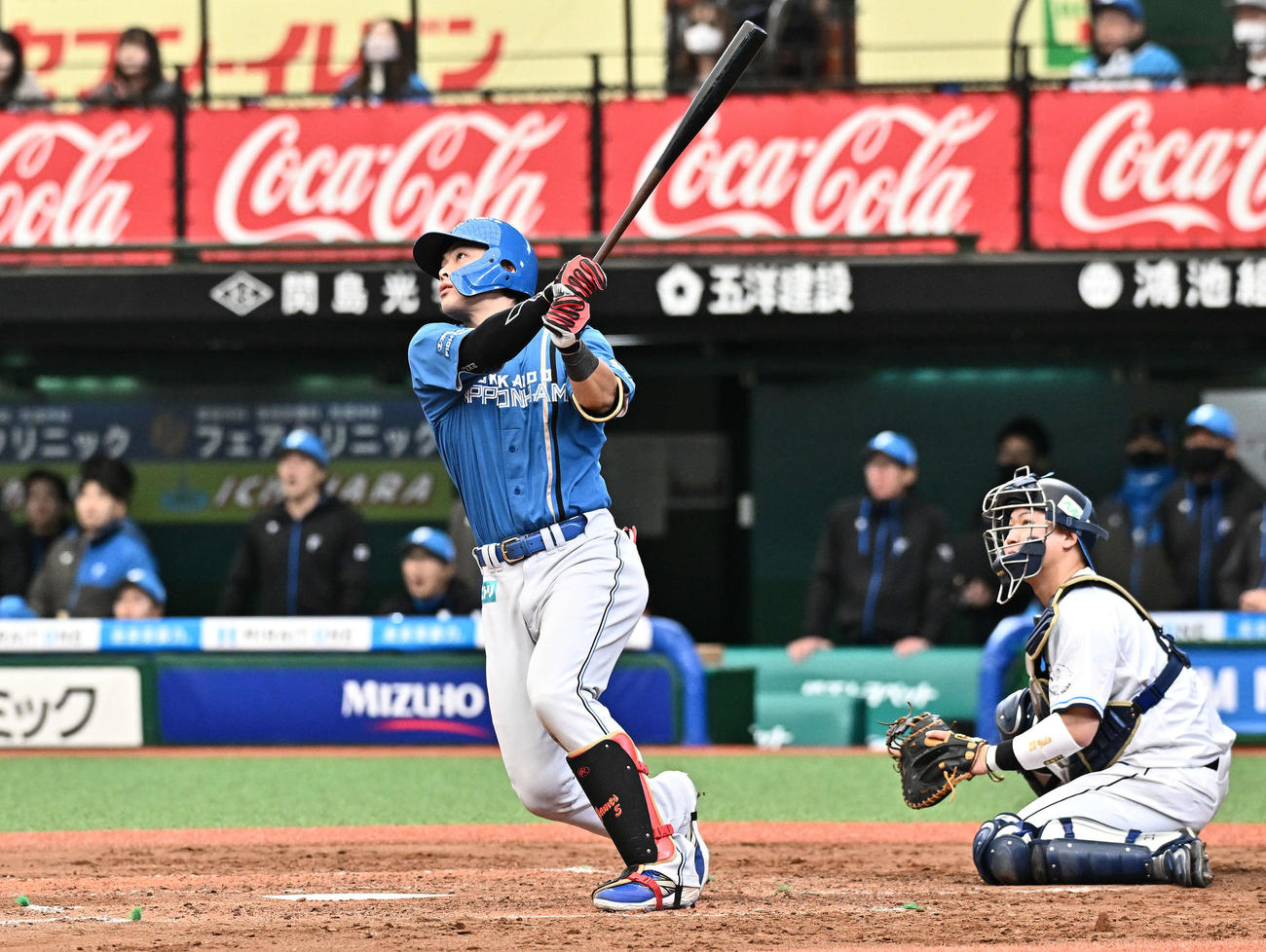 西武対日本ハム　5回表日本ハム2死二塁、野村は左越え2点本塁打を放つ（撮影・滝沢徹郎）