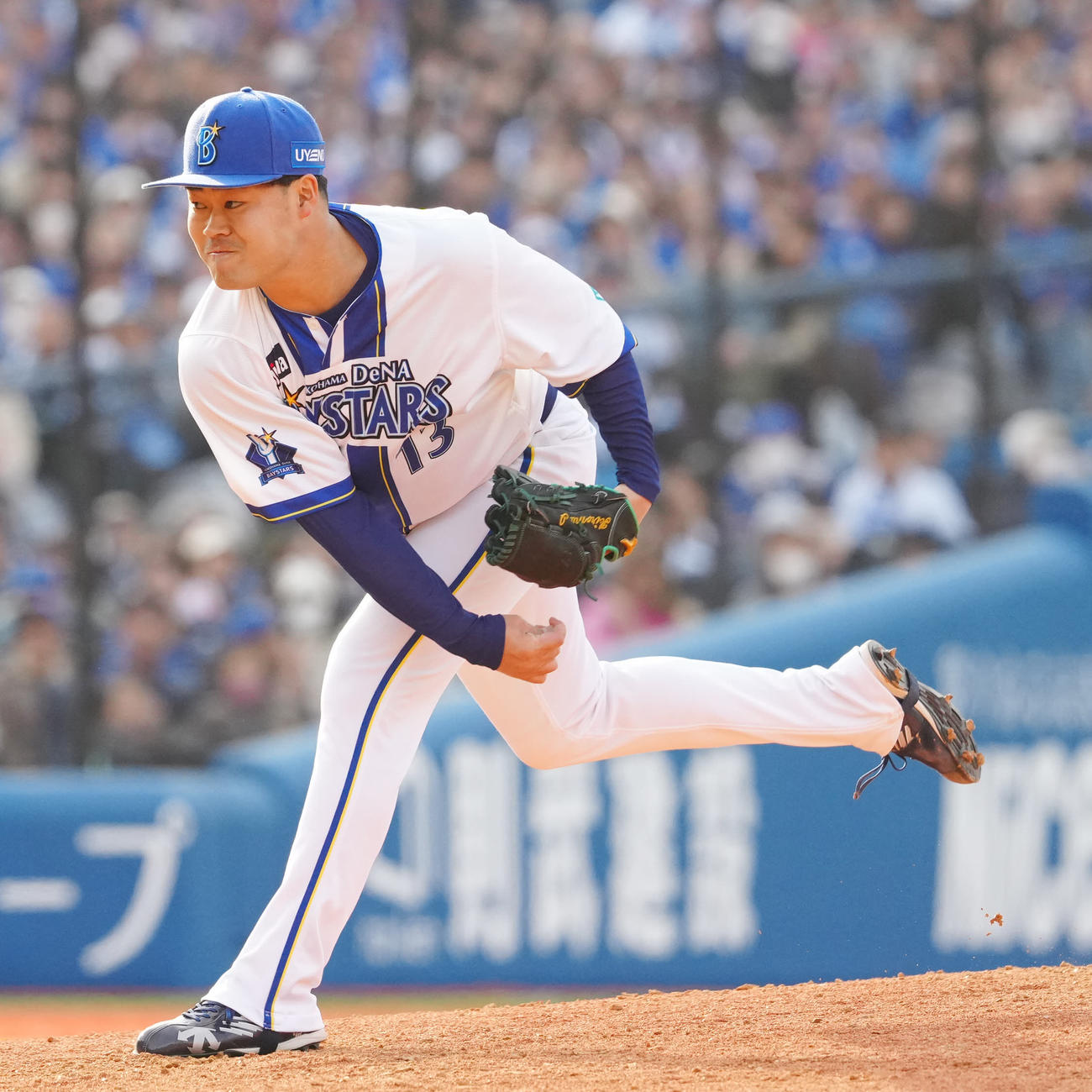 DeNA対中日　DeNA3番手の伊勢（撮影・江口和貴）