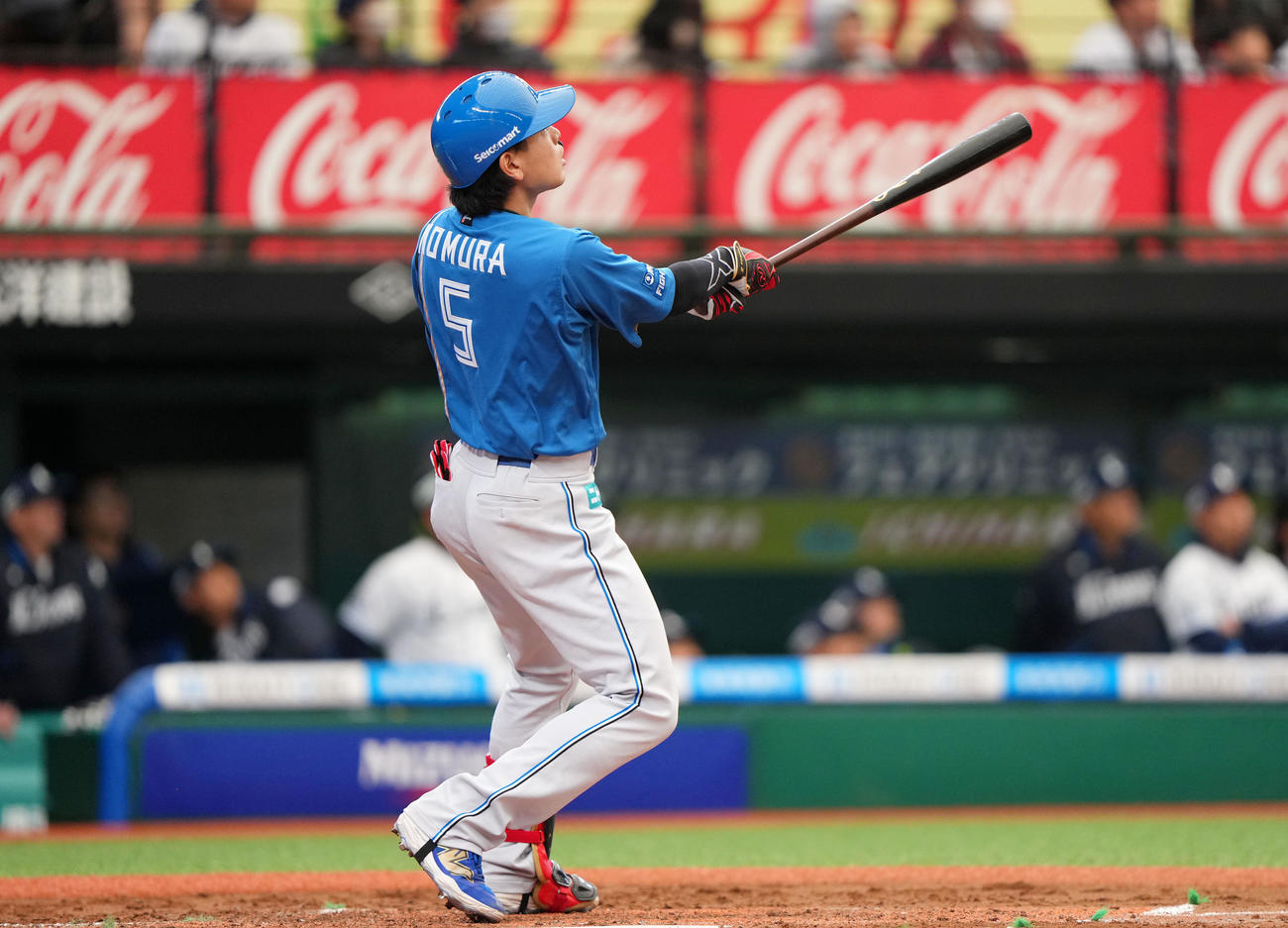 西武対日本ハム　3回表日本ハム1死一、二塁、左越え3点本塁打を放つ野村（撮影・横山健太）