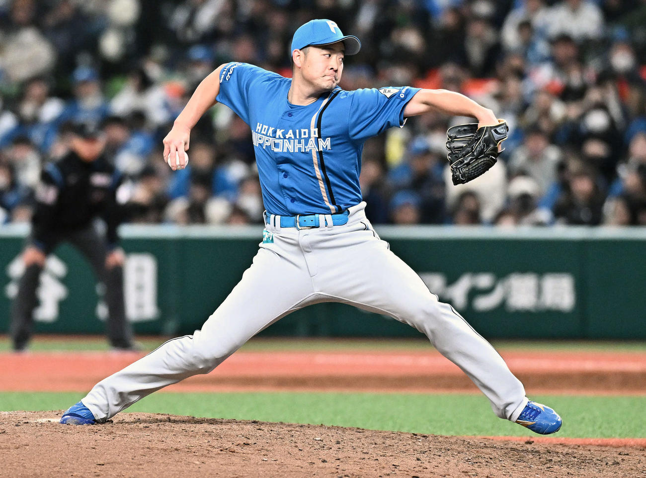 西武対日本ハム　9回裏、日本ハム6番手で試合を締めた斎藤（撮影・滝沢徹郎）