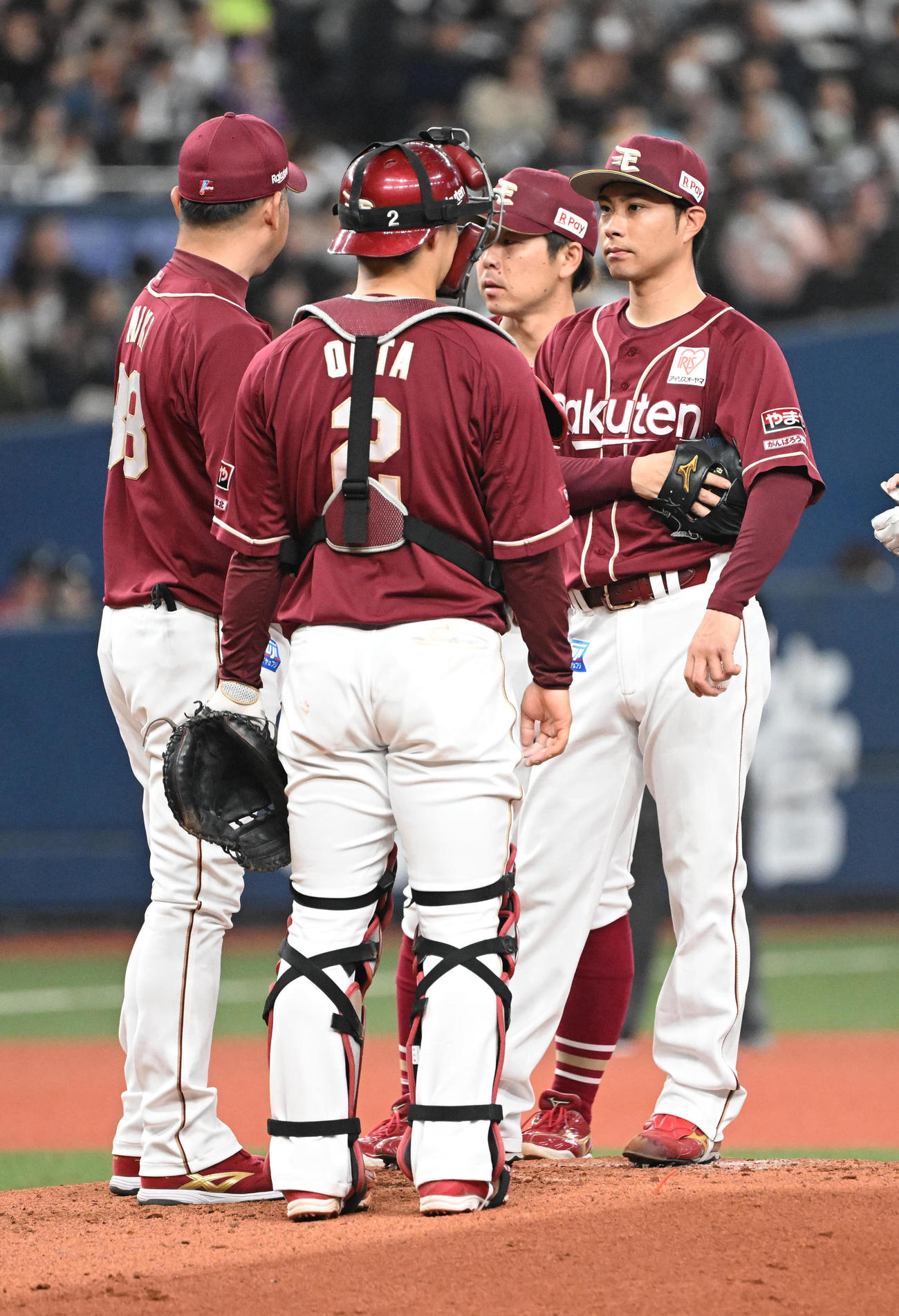 オリックス対楽天　2回途中、3失点で鋼板する楽天辛島（撮影・和賀正仁）