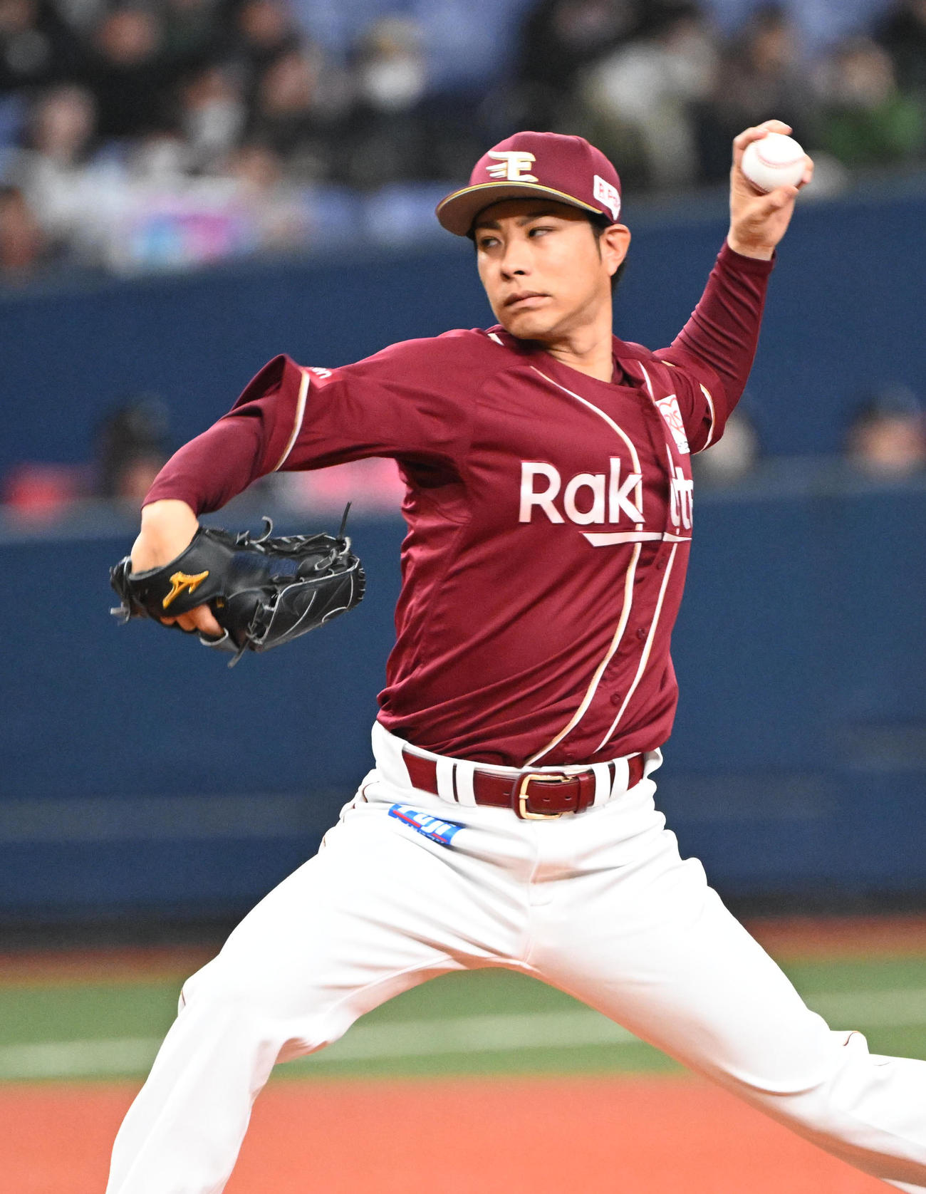 オリックス対楽天　先発する楽天辛島（撮影・和賀正仁）