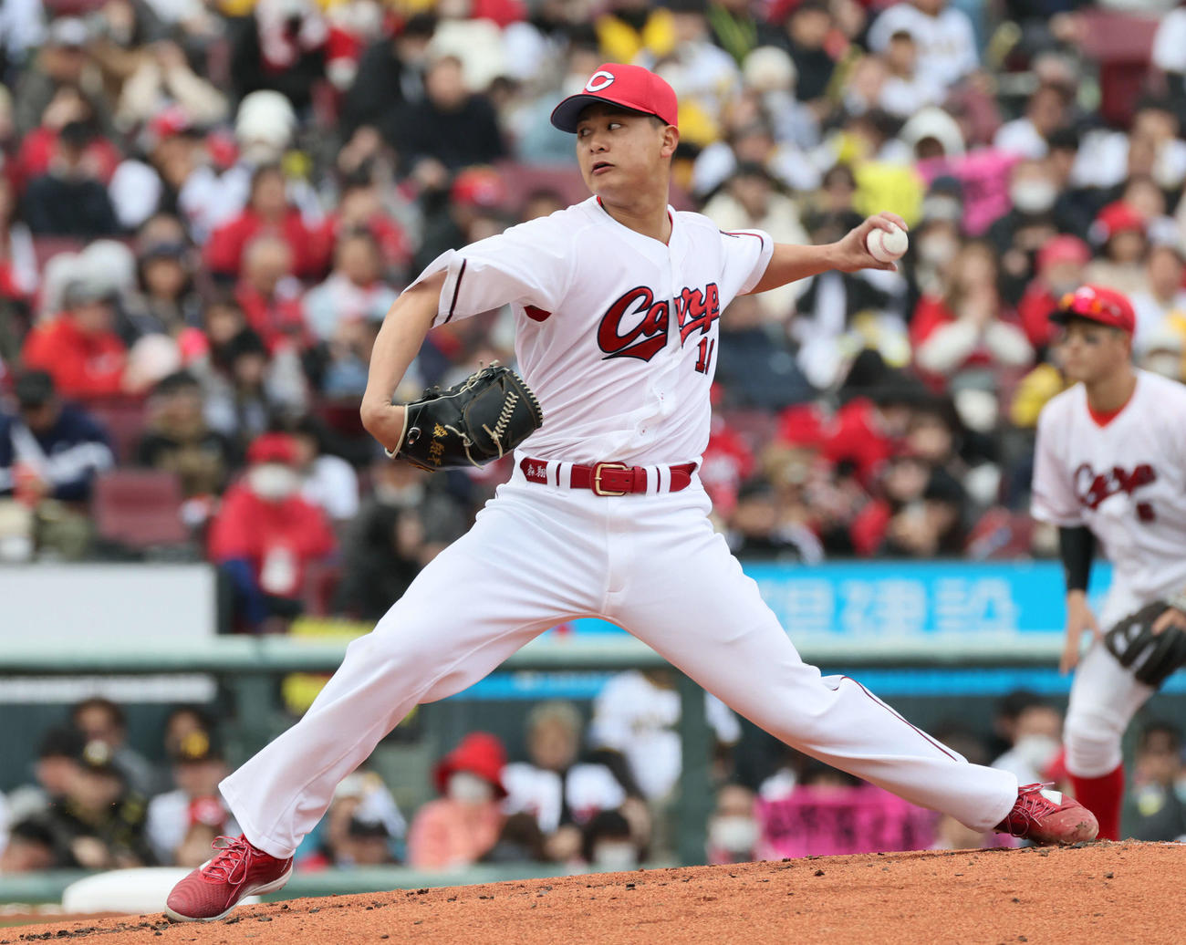 広島対阪神　広島先発の森（撮影・加藤孝規）