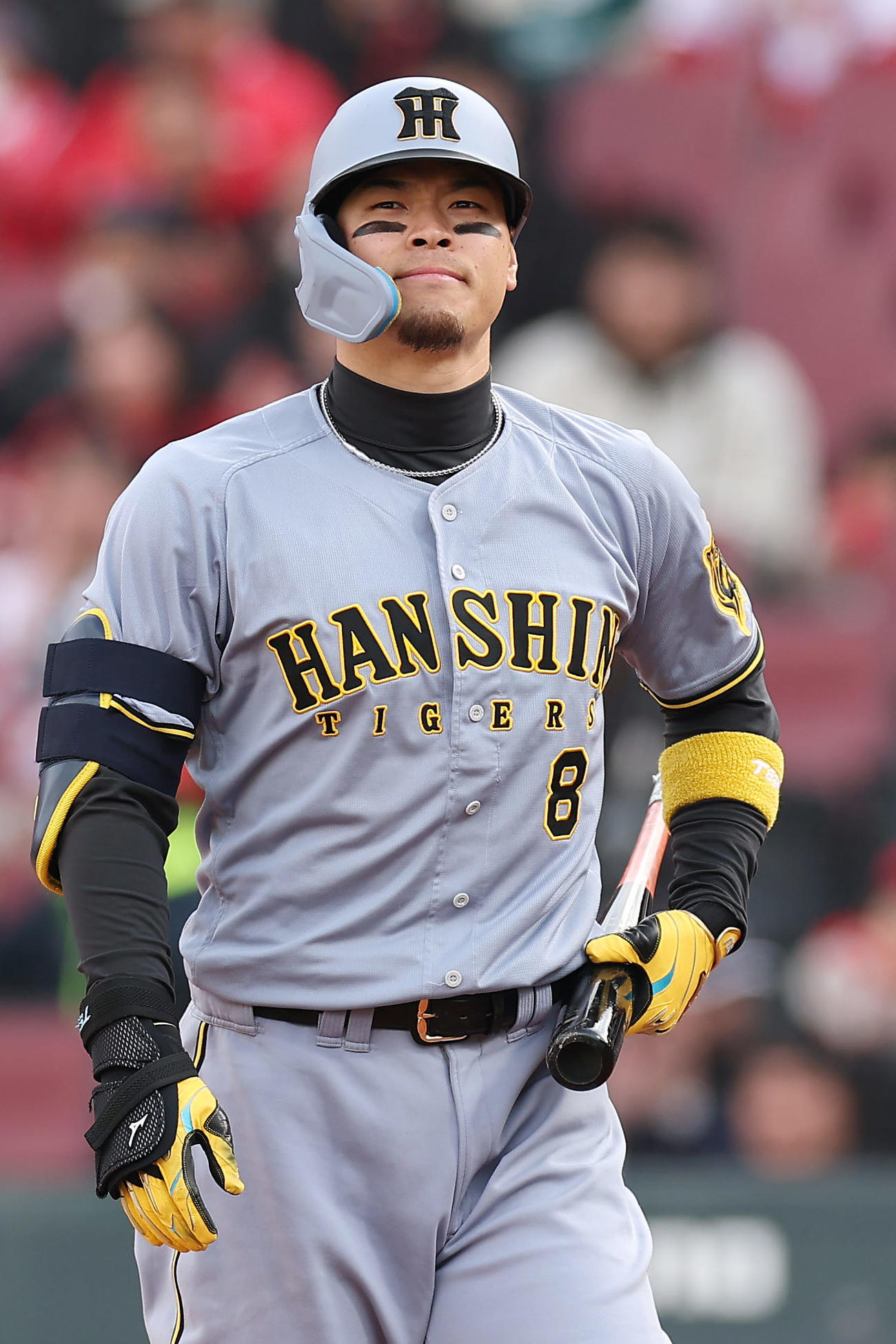 広島対阪神　9回表阪神1死、見逃し三振に倒れた佐藤輝（撮影・前田充）