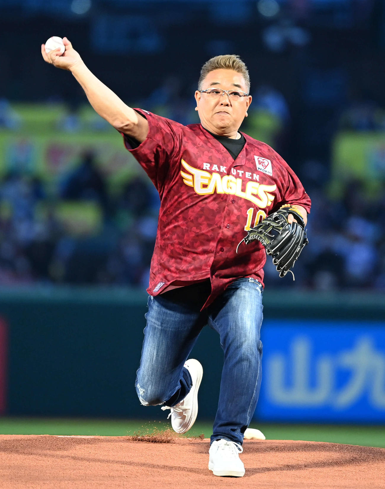 楽天ファンのサンドウィッチマン伊達みきお（2024年3月撮影）