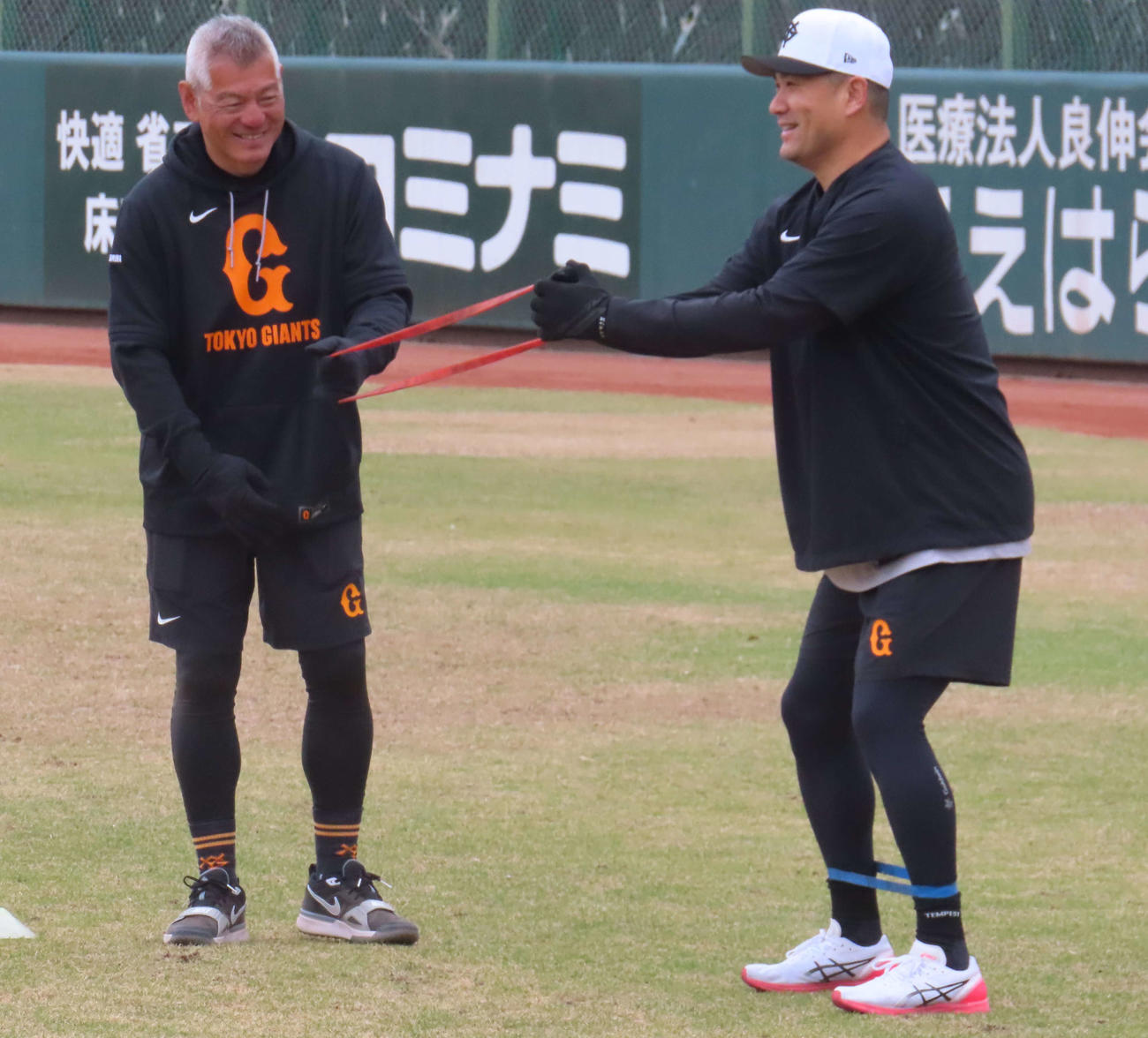 1軍投手練習に参加し、トレーニングをする巨人田中将（撮影・水谷京裕）