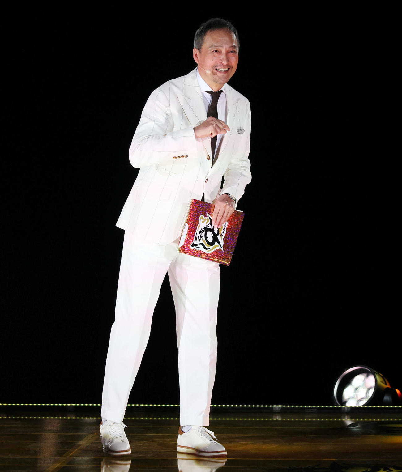 阪神対DeNA　開幕セレモニーでMCを務める俳優渡辺謙（撮影・加藤哉）