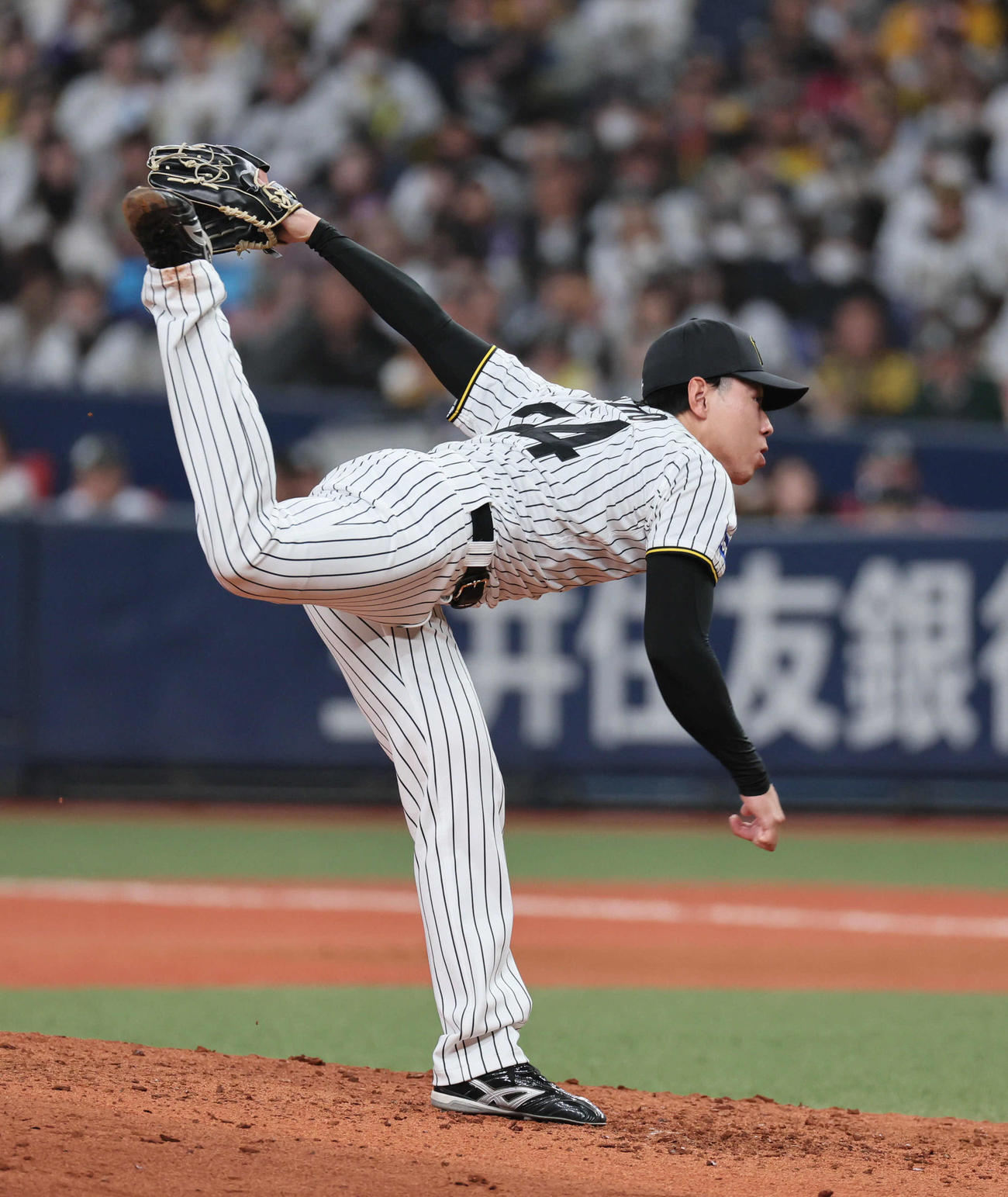 阪神対DeNA 8回表、3番手で登板した阪神工藤（撮影・宮崎幸一）