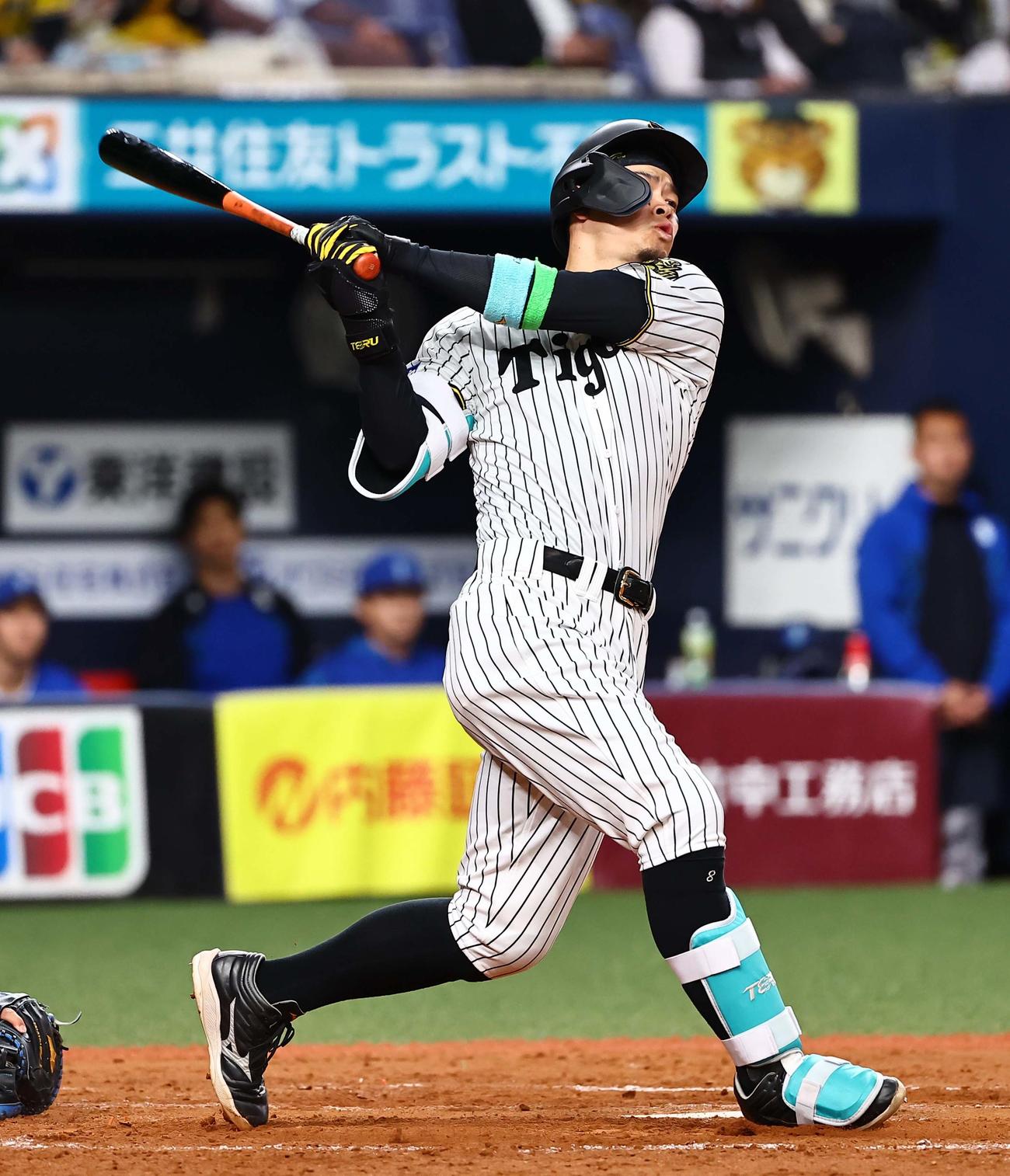 阪神対DeNA 5回裏阪神2死、佐藤輝は三振に倒れる（撮影・上田博志）