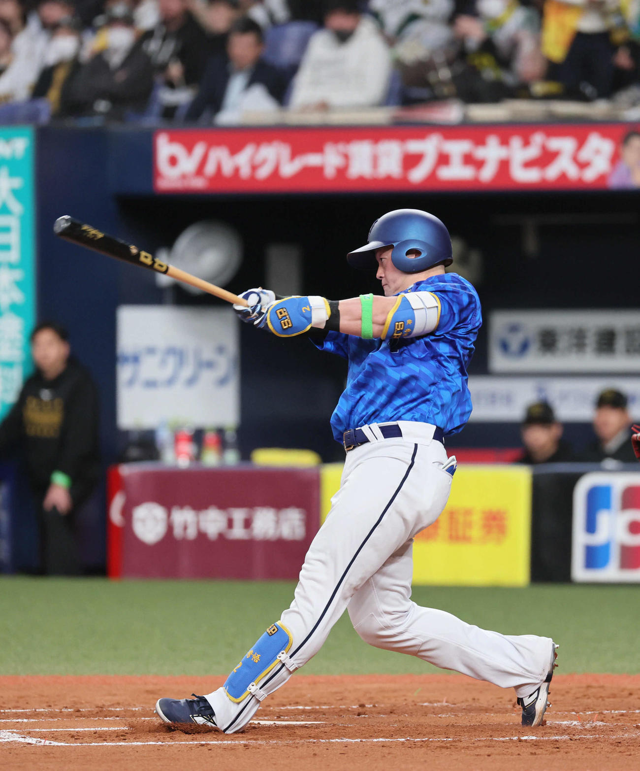 阪神対DeNA 3回表DeNA2死、牧は左越え同点本塁打を放つ（撮影・宮崎幸一）