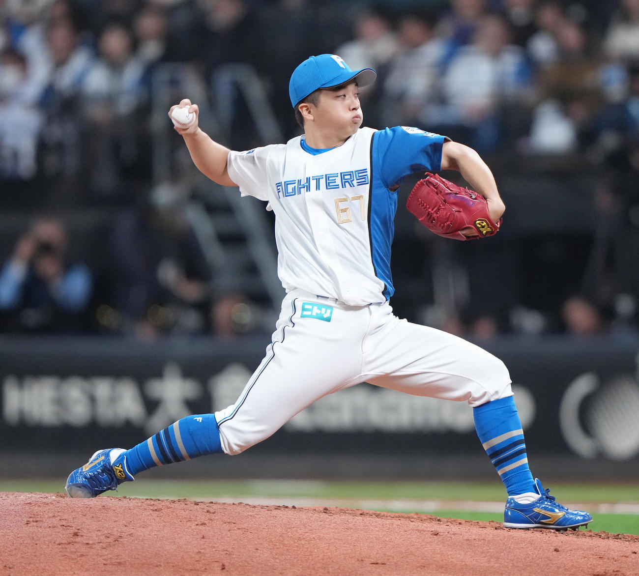 日本ハム対ソフトバンク　日本ハム2番手の山本拓（撮影・足立雅史）