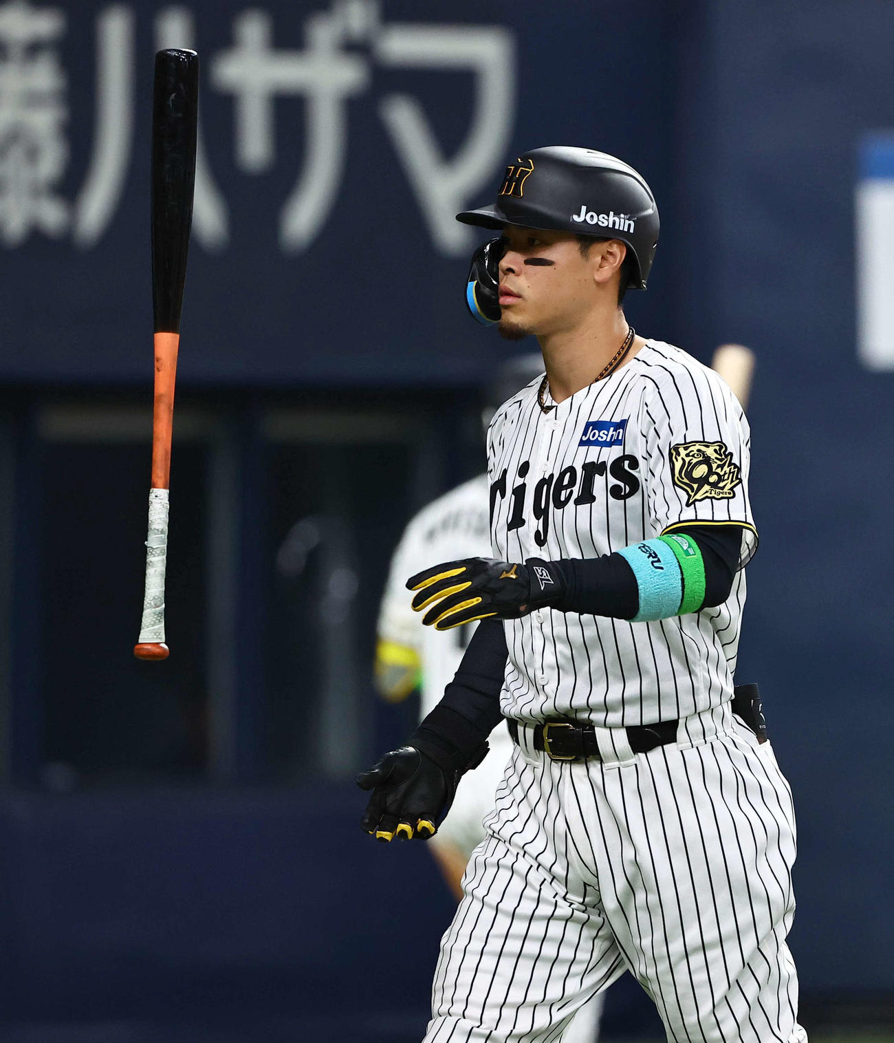 阪神対DeNA 3回裏阪神1死一、三塁、佐藤輝は三振に倒れる（撮影・上田博志）