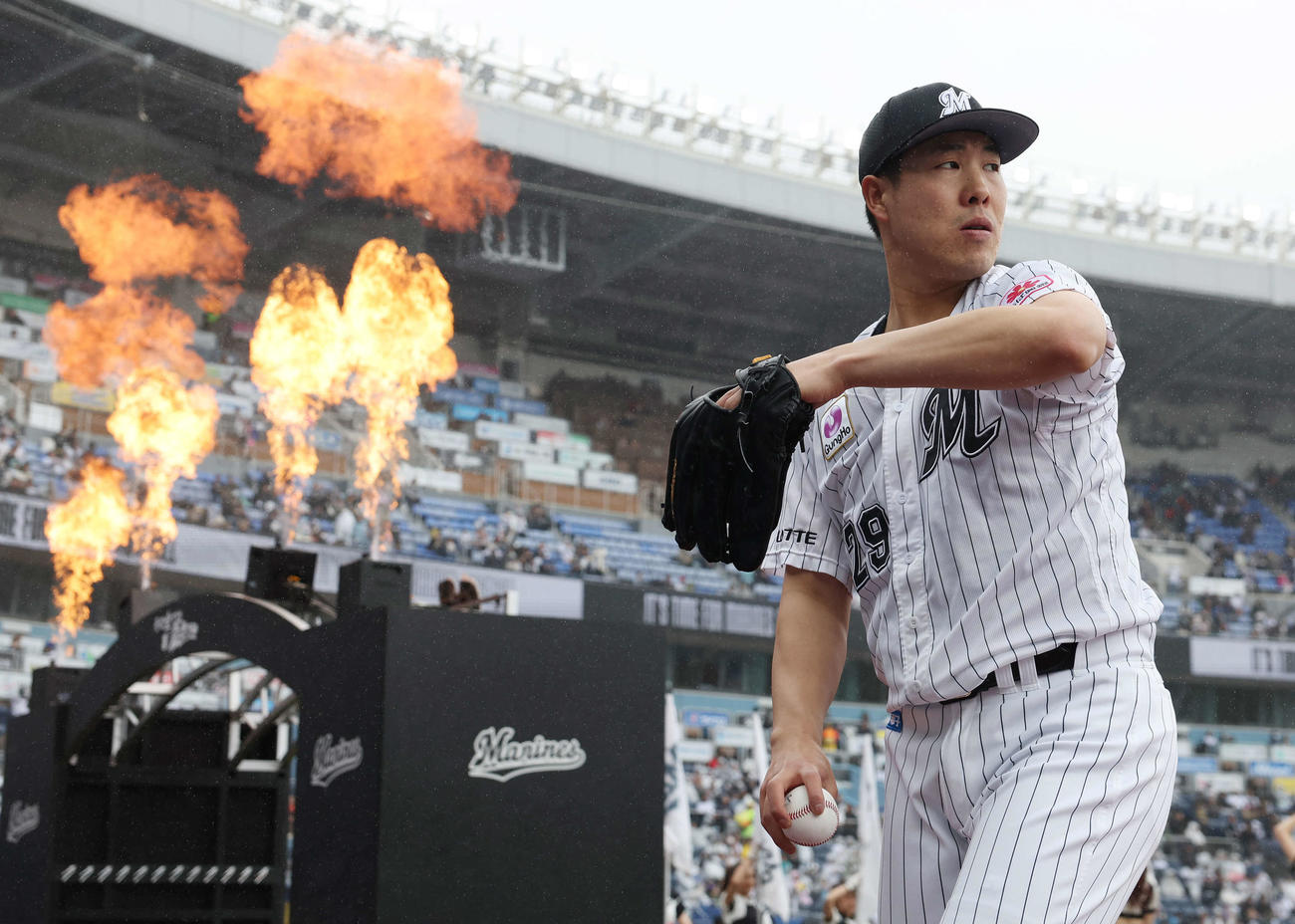 ロッテ対オリックス　ロッテ先発の西野（撮影・宮地輝）