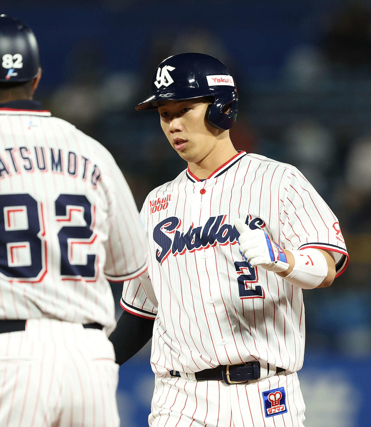 ヤクルト対広島　2回裏ヤクルト1死、左前打で出塁する古賀（撮影・河田真司）