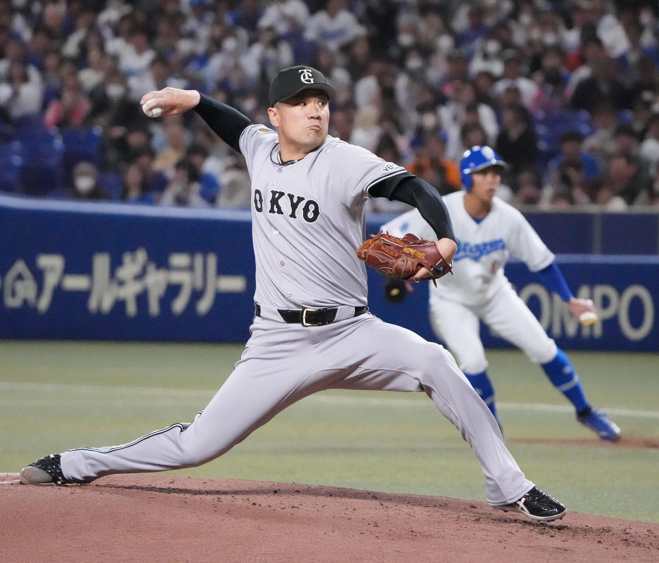 中日対巨人　1回裏、力投する巨人先発の田中将（撮影・森本幸一）