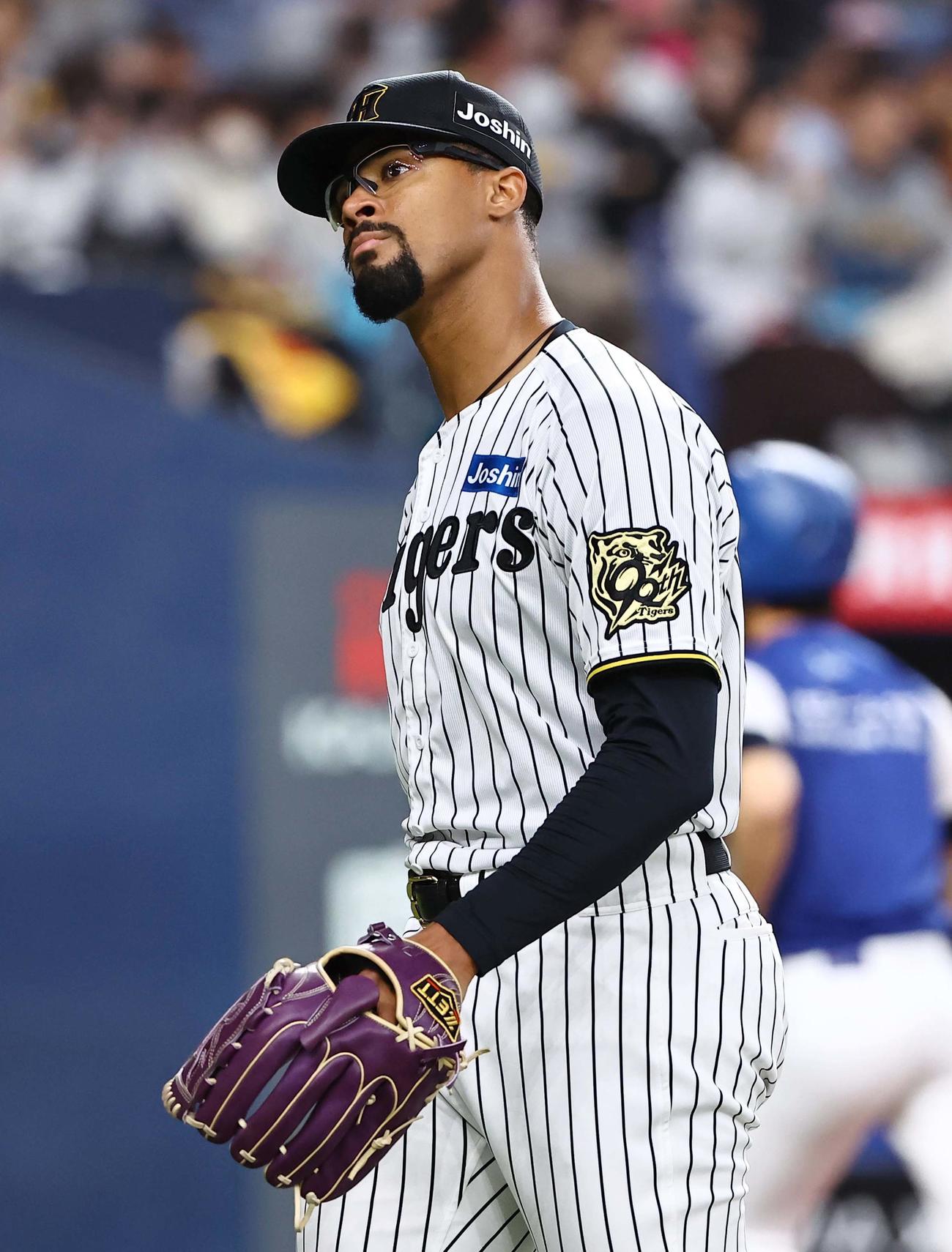 阪神対DeNA 6回1失点で降板するデュプランティエ（撮影・上田博志）
